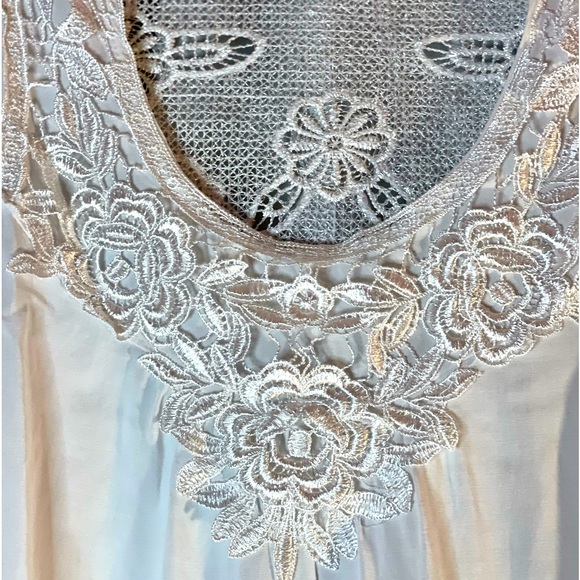 Acuarela Cuban Design butterfly white lace colorful festive top size Medium - Picture 5 of 10